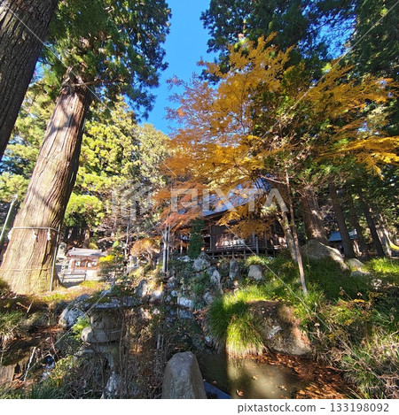 低山徒步，冬季登山 133198092