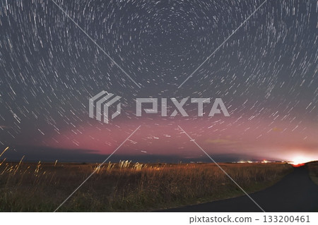 Low-latitude aurora on 12/11/2025 (composite lightening) 133200461