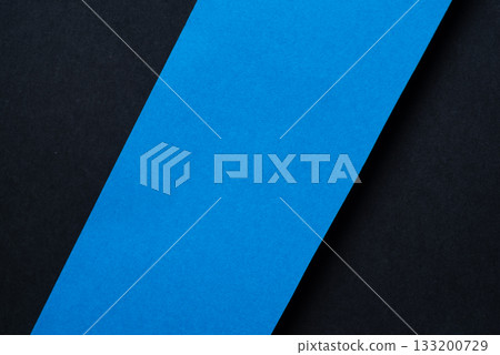 重疊的藍色和黑色卡紙 133200729