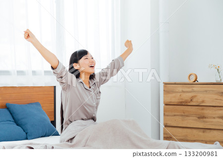 The life of a young woman who is conscious of well-being A woman who slept well The life of a young woman who is conscious of well-being A woman who slept well 133200981