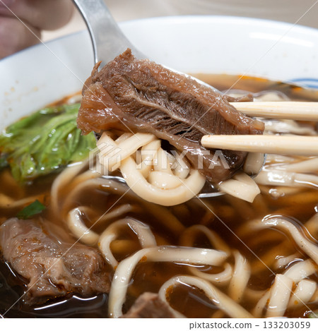 牛肉麵 牛肉 麵 麵條 Beef noodle soup ビーフヌードル 133203059