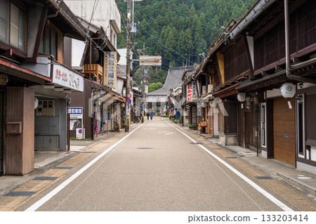 Gifu Prefecture: The old townscape of Gujo Hachiman and Hachiman Town 133203414