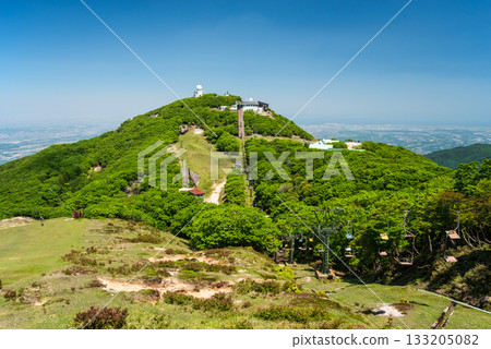 五在丈山的翠綠山巒,山頂風景(三重縣駒野町) 五在丈山的翠綠山巒,山頂風景(三重縣駒野町) 133205082