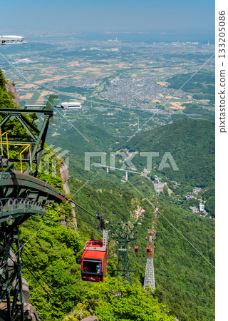 在綠意盎然的季節，搭乘禦在所索道，可欣賞到壯麗的全景。 133205086