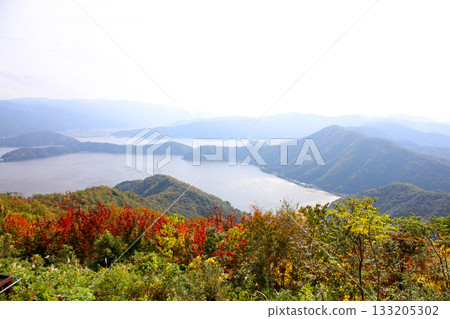 三方露台、三方五湖彩虹線、山頂公園、日本海、水月湖、日向湖、須賀湖、久串湖、若狹灣 133205302