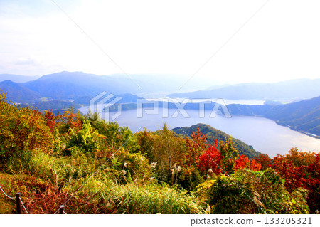 三方露台、三方五湖彩虹線、山頂公園、日本海、水月湖、日向湖、須賀湖、久串湖、若狹灣 133205321