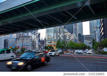 愛知縣名古屋市中村區比治町十字路口城市景觀 愛知縣名古屋市中村區比治町十字路口城市景觀 133210663