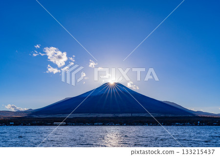 【山梨縣】山中湖和鑽石富士 【山梨縣】山中湖和鑽石富士 133215437