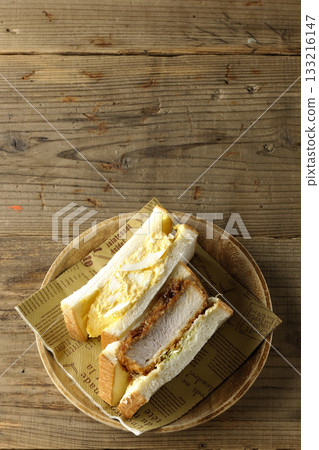Thick-cut cutlet sandwich and egg sandwich 133216147