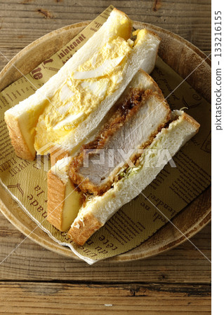 Thick-cut cutlet sandwich and egg sandwich 133216155