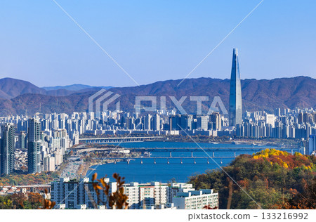 Lotte World Tower and the Han River in Seoul 133216992
