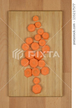 Round slices of carrot 133217577