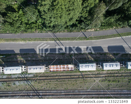 railway, trains with wagons, view from above railway, trains with wagons, view from above 133221849