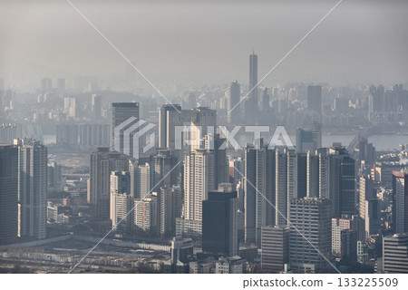 Smog and yellow dust pollution covering cityscape of Seoul, capital of South Korea 133225509