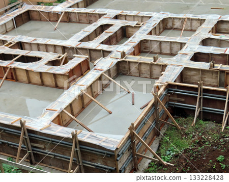 施工工作：澆築預拌混凝土 133228428