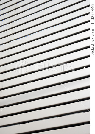 建築物的白色外牆 建築物的白色外牆 133235446