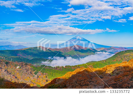 【神奈川縣】箱根大觀山的秋色、蘆之湖的雲海以及富士山的黎明。 133235772