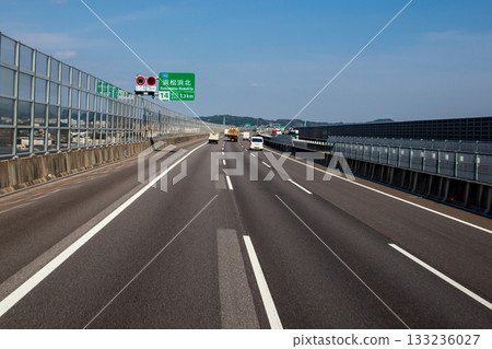 Just before the Hamamatsu Hamakita Interchange exit on the Shin-Tomei Expressway 133236027
