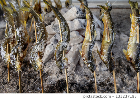 木炭烤香魚 133237183