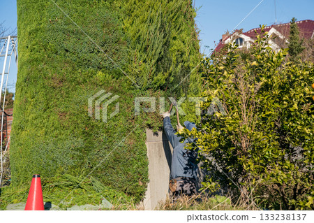 修剪 男人 男 133238137