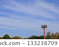 棒球場夜間照明和秋日天空 1 133238709