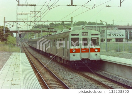 Tokyu 8500 series, 8607-8707-8907-8807-8507, Azamino, July 15, 1979 133238800