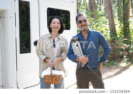 在山梨縣和八岳縣的露營地享受戶外時光。 133239364