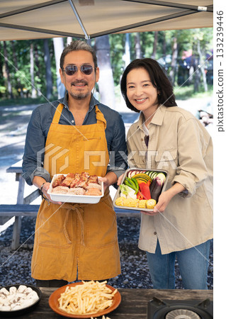 一家人在山梨縣八岳享受露營時光 133239446