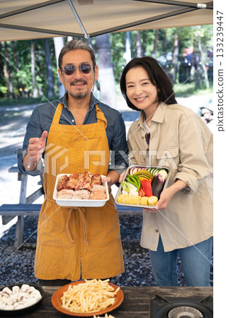 一家人在山梨縣八岳享受露營時光 133239447