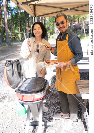 一家人在山梨縣八岳享受露營時光 133239476