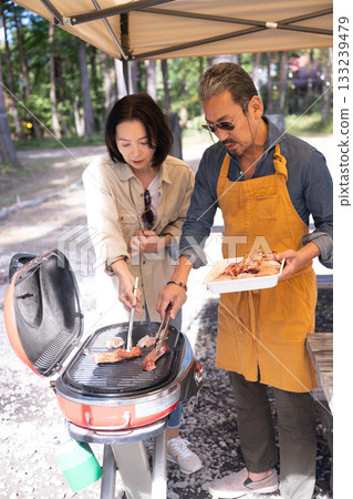 一家人在山梨縣八岳享受露營時光 133239479