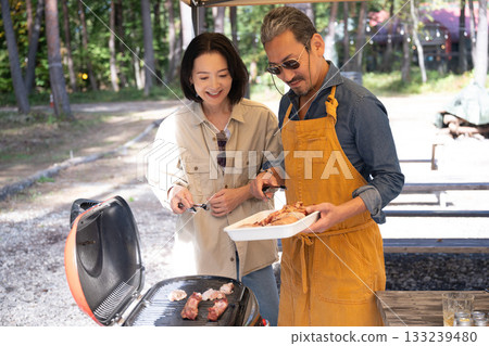 Family enjoying camping in Yatsugatake, Yamanashi Family enjoying camping in Yatsugatake, Yamanashi 133239480
