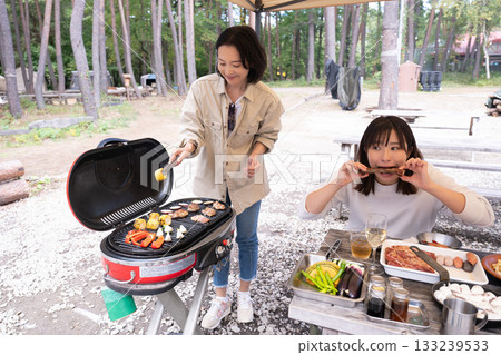 一家人在山梨縣八岳享受露營時光 133239533