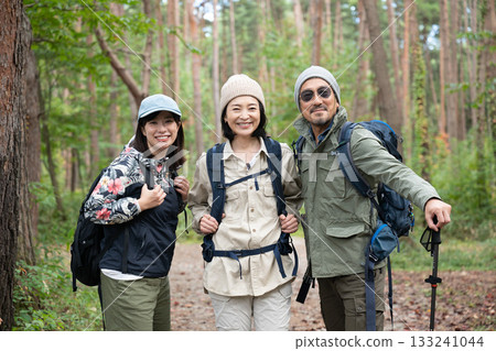 家庭在山梨縣八岳徒步旅行 133241044