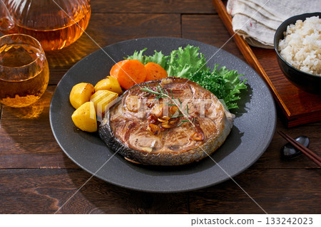 蒜蓉炒鮪魚尾排 蒜蓉炒鮪魚尾排 133242023