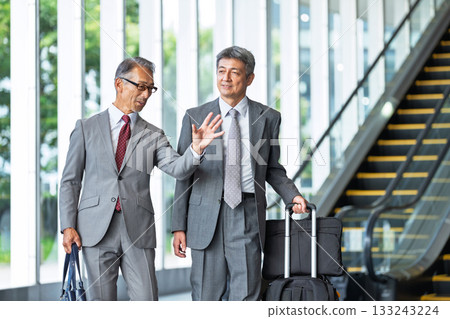 商人老人 商人老人 133243224