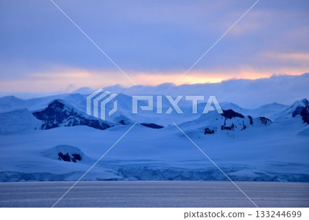 The ultimate hidden gem: Antarctica at dawn The ultimate hidden gem: Antarctica at dawn 133244699