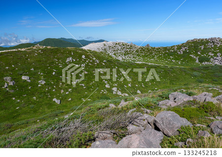View from the hiking trail at Iwaonupuri in Niseko 133245218