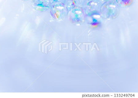 玻璃球和閃亮的背景材料 133249704