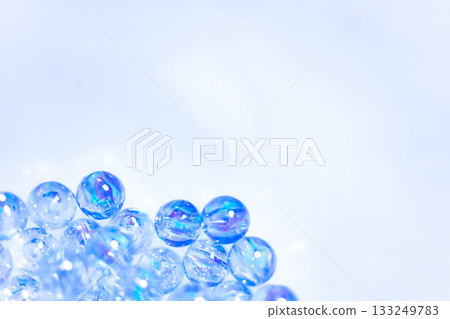 玻璃球和閃亮的背景材料 133249783