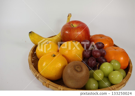 Autumn flavors and fruits galore 133250024