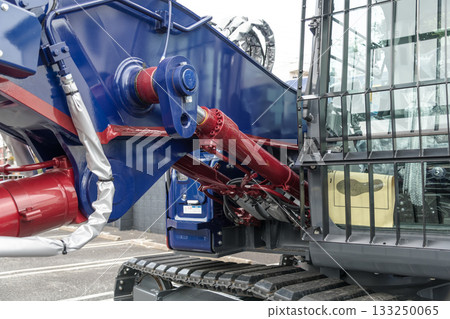[Store demolition and heavy machinery cylinders] 133250065