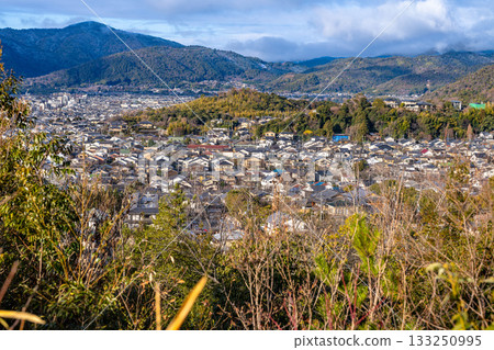 Winter view of Futagaoka from the summit of Ichinooka, Ukyo Ward, Kyoto City, Kyoto Prefecture Winter view of Futagaoka from the summit of Ichinooka, Ukyo Ward, Kyoto City, Kyoto Prefecture 133250995