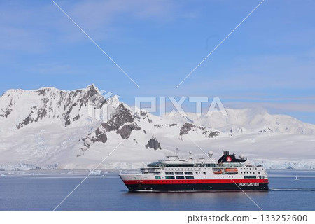 The ultimate unexplored region: A cruise ship sailing through Antarctic waters 133252600