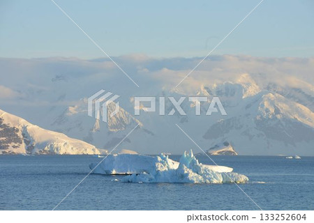 The ultimate hidden place: Antarctica in summer 133252604