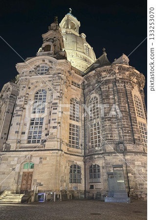 Pearl of the Elbe River: Night view of Dresden Old Town, Germany Pearl of the Elbe River: Night view of Dresden Old Town, Germany 133253070