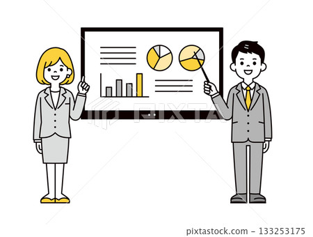 全身向量插圖，描繪了數位白板以及正在進行展示的男女商務人士。 133253175