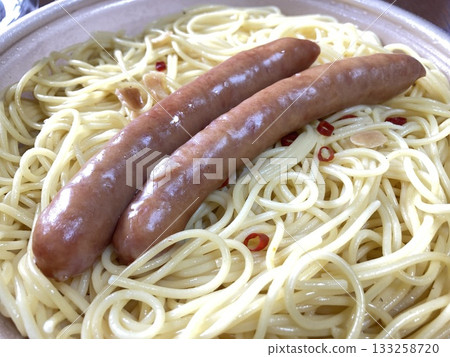 "Large sized peperoncino noodles with coarsely ground sausage" bought at a convenience store 133258720