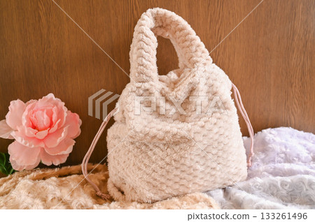 手工製作的蓬鬆抽繩袋 手工製作的蓬鬆抽繩袋 133261496