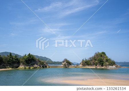 Sandy beaches of Setouchi islands Sandy beaches of Setouchi islands 133261534